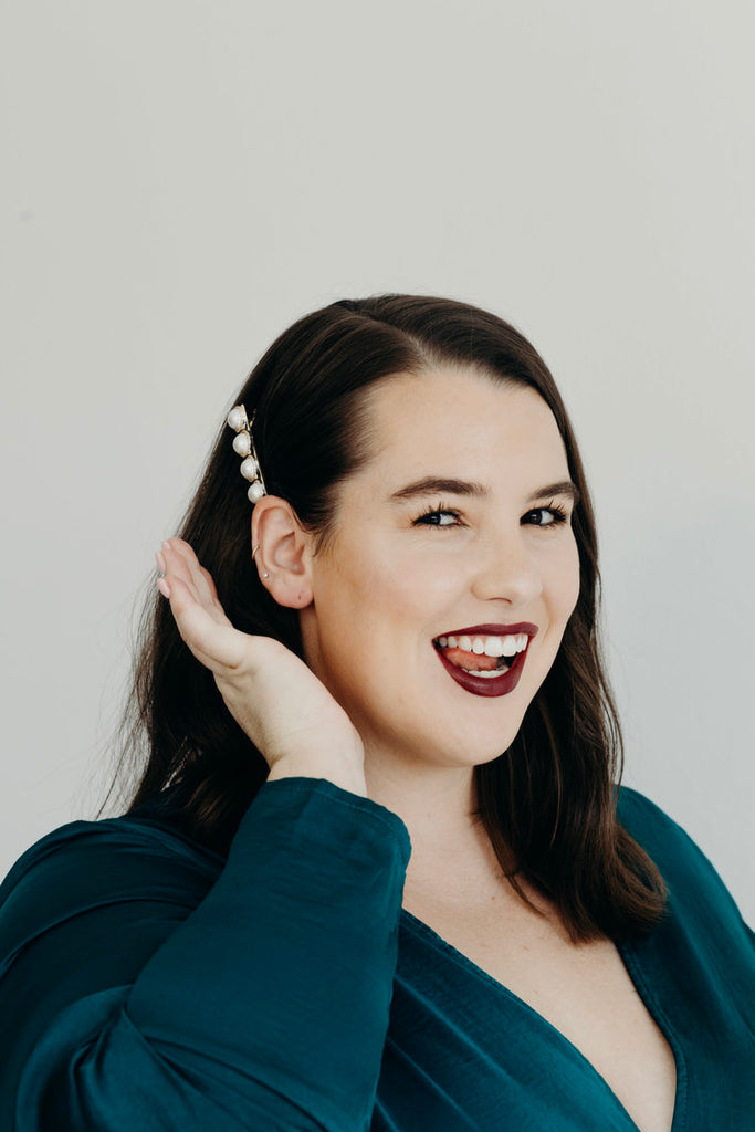 JUNE / PEARL BARRETTE