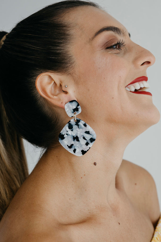 LEE / BLACK + WHITE CUBIC DROPS